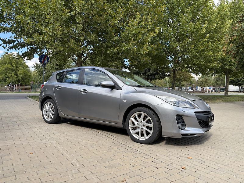 Mazda 3 2.0 Sport Edition - fotka 14 z 32