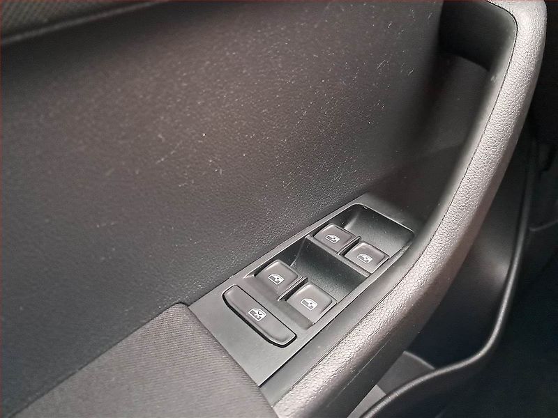 Škoda Fabia (2019) 1.0 TSI, Serv.kniha, Tempomat - fotka 15 z 16