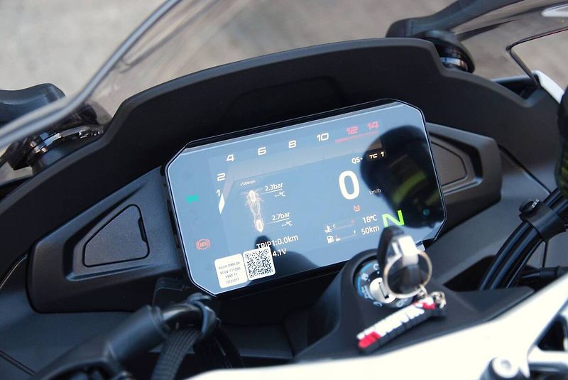 CFMOTO 675 SR-R - PŘEDVÁDĚCÍ STROJ, D - fotka 17 z 25