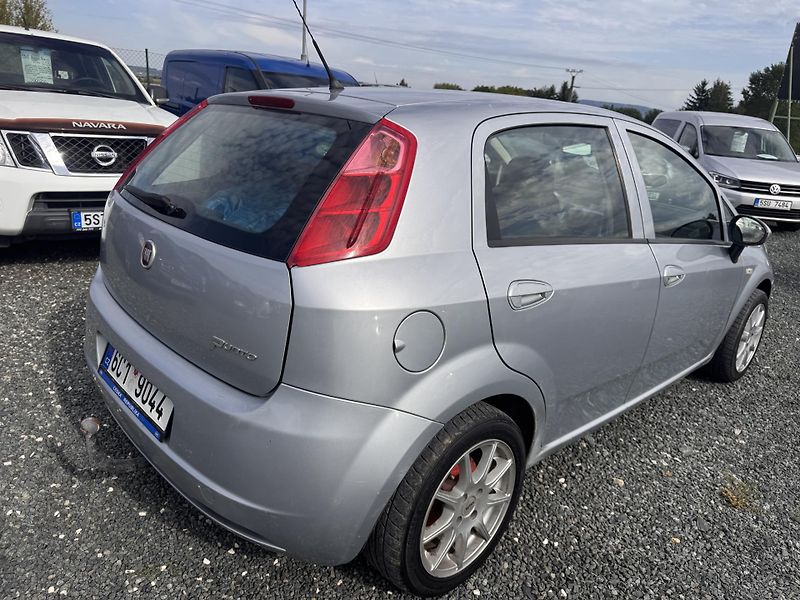Fiat Grande Punto 1.3 JTD, 55 kW, tažné, TK 9/28 - fotka 6 z 17