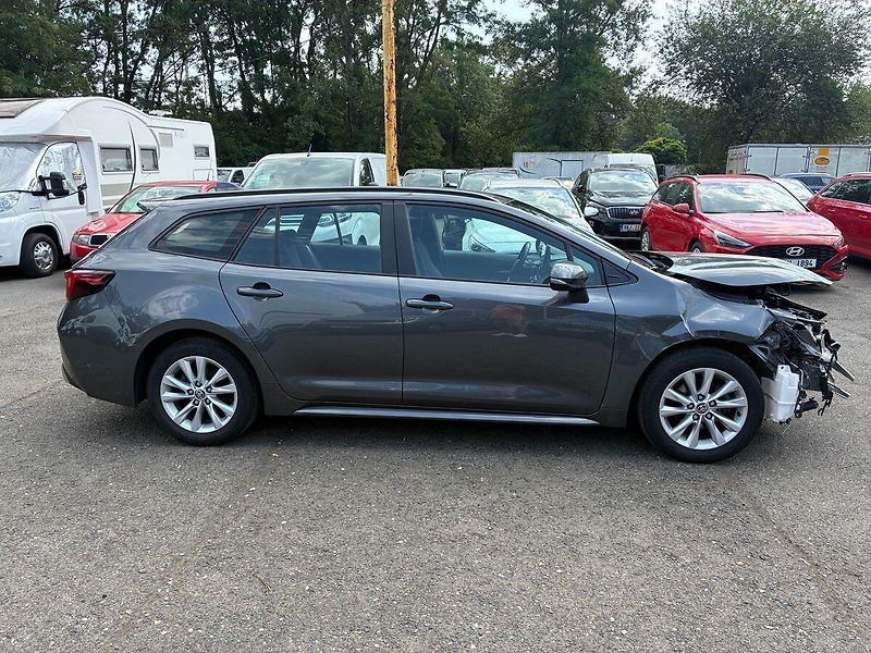 Toyota Corolla 1.8i HYBRID Aut Kamera ČR DPH - fotka 3 z 19