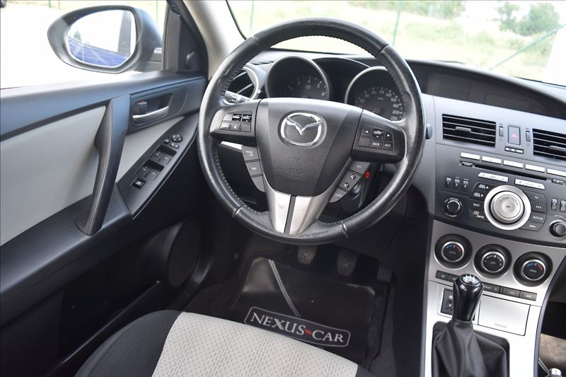 Mazda 3 1,6 i 77KW VÝHŘEV NOVÁ STK - fotka 29 z 47