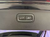 Volvo XC90 B5 AWD R-DESIGN, H&K, EL. TAŽN - náhled 29