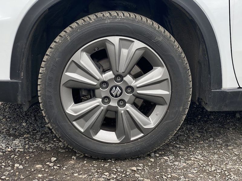 Suzuki Vitara 1.4iJet, Premium, 4x4, DPH - fotka 9 z 31
