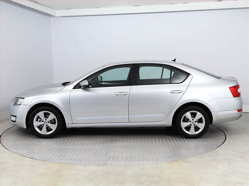 Škoda Octavia (2015) Elegance 2.0 TDI, Automat - fotka 3 z 15