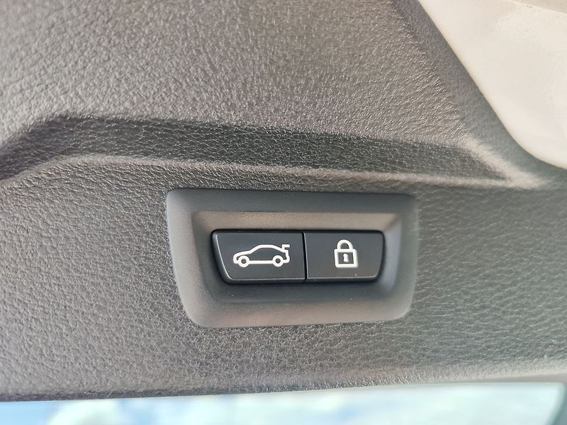 BMW X5 3.0/230kW xDrive40d - fotka 11 z 40