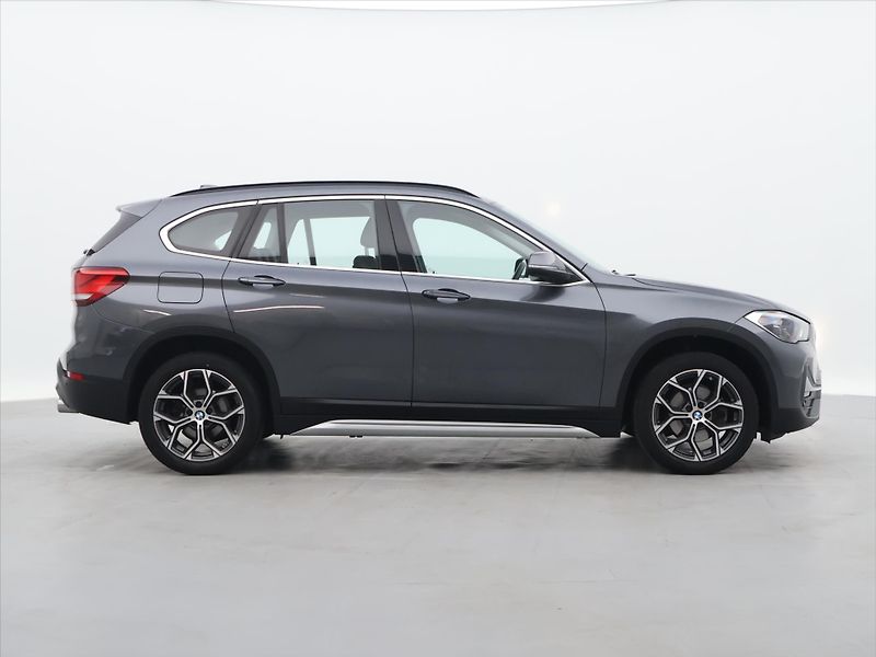 BMW X1 2.0 18d sDrive 110kW CZ - fotka 8 z 31