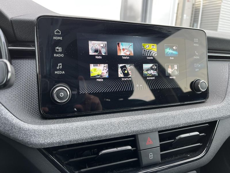 Škoda Scala 1.0TSi 85kW Selection - fotka 16 z 21