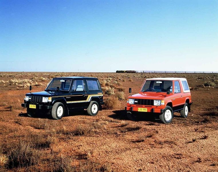 Mitsubishi Pajero při mezigeneračním setkání.