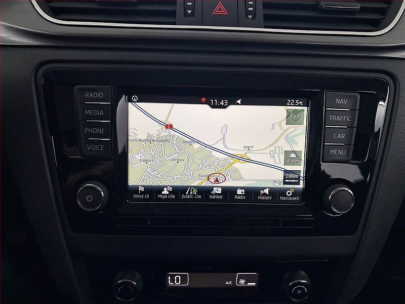 Škoda Rapid (2017) 1.0 TSI, Serv.kniha, Navi - fotka 13 z 17