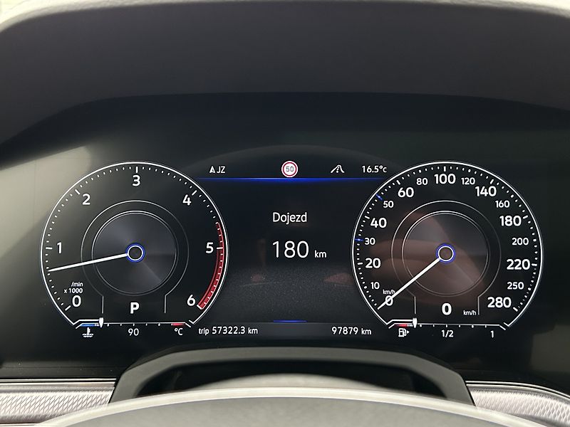Volkswagen Touareg 3.0 TDI 4x4 R-Line - fotka 7 z 31