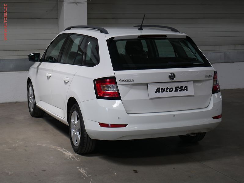 Škoda Fabia (2019) 1.0 TSi, ČR, AC, tempo, park - fotka 4 z 18