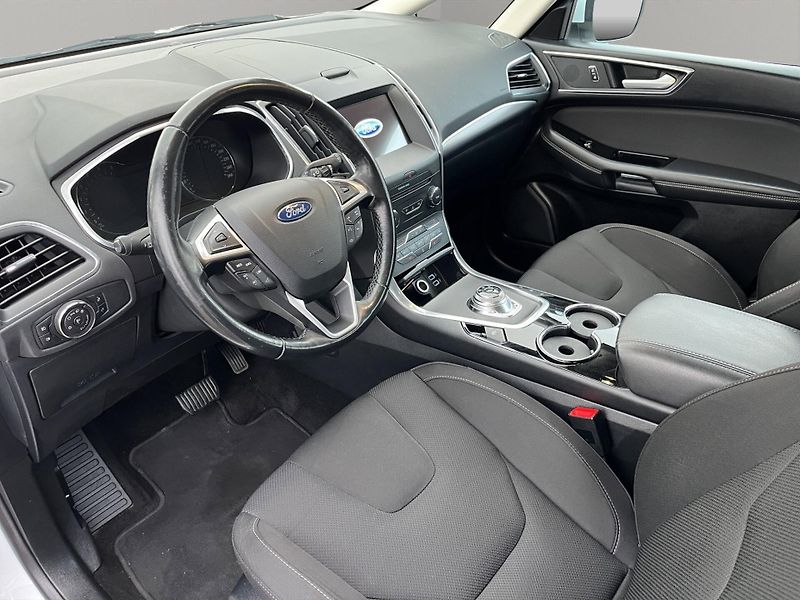 Ford S-MAX (2020) 2.0 110kw, Fordpass, Navi - fotka 21 z 23