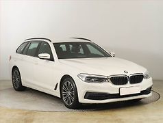 BMW Řada 5 (2019) Sport Line 530d xDrive - fotografie inzerátu
