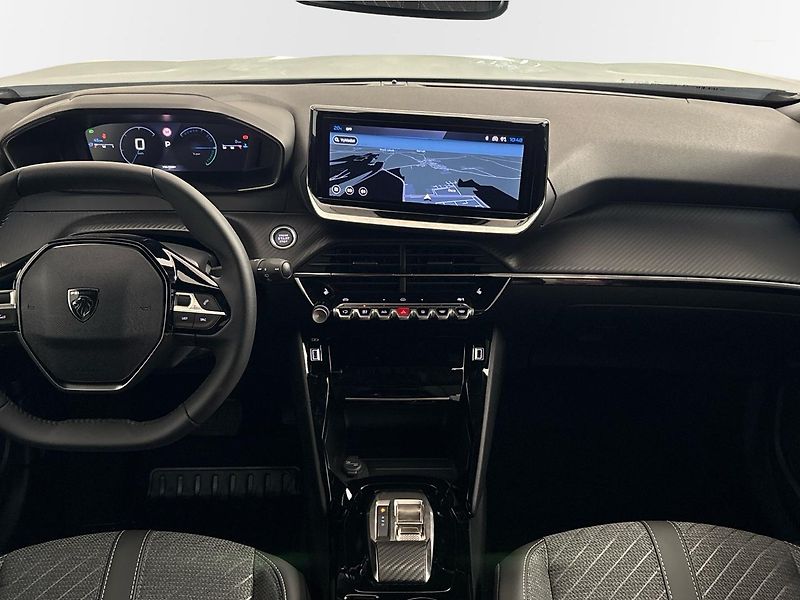 Peugeot 2008 (2026) Allure Hybrid 145 e-DCS6 - fotka 5 z 36