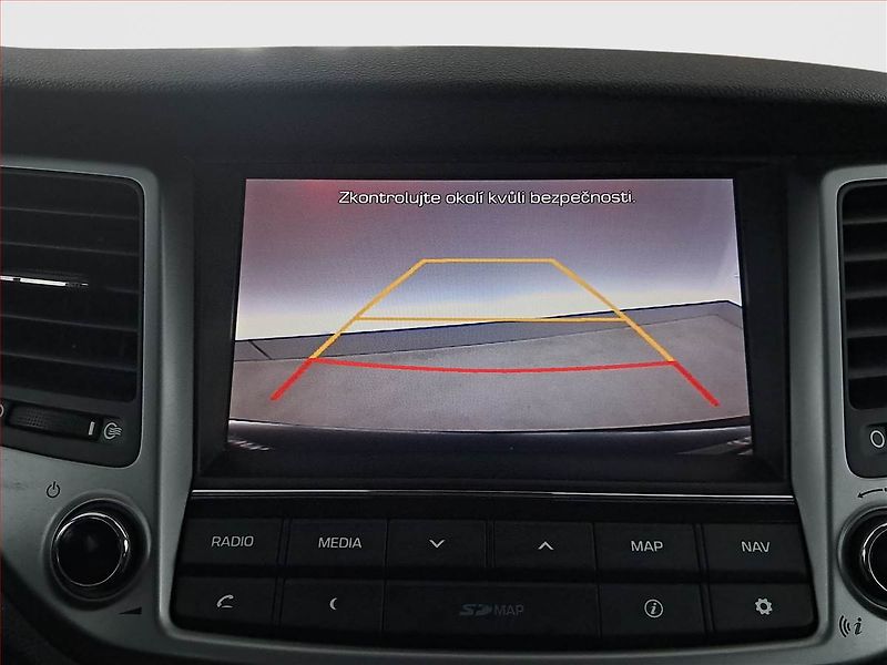 Hyundai Tucson (2017) Comfort 1.7 CRDi, Serv.kniha - fotka 19 z 19