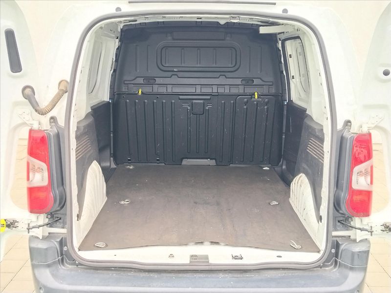 Citroën Berlingo 1,5   1.5HDI 75Kw KLIMA, 3 MÍS - fotka 19 z 21