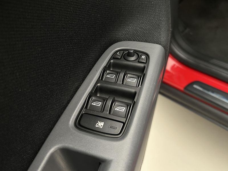 Volvo S40 CZ PARK. SENZORY - fotka 32 z 33