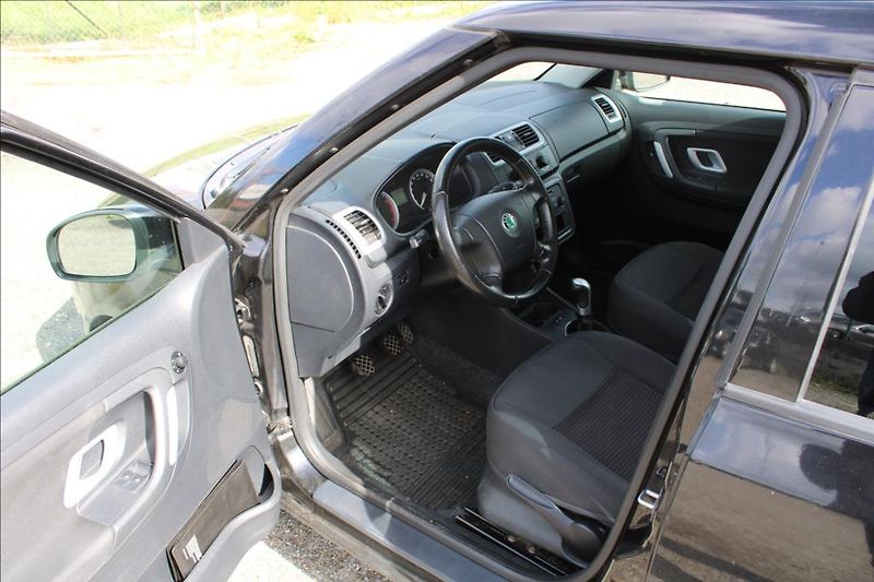 Škoda Fabia 1,2 i - fotka 8 z 20