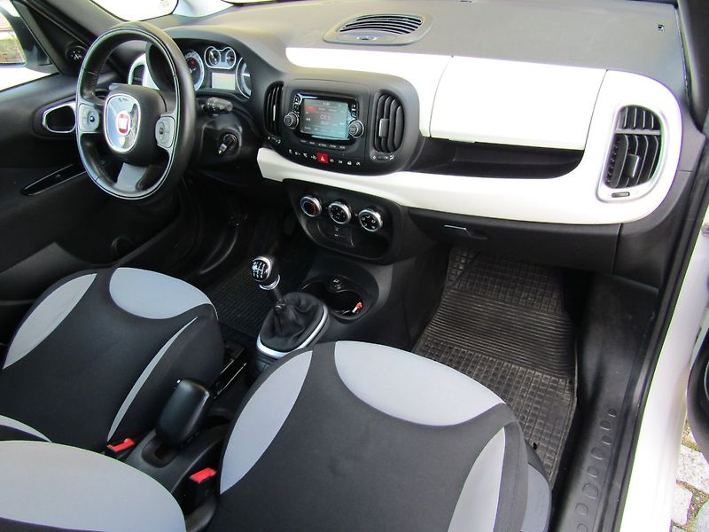 Fiat 500L (2013) 1.6 JTD 77kW - fotka 14 z 43