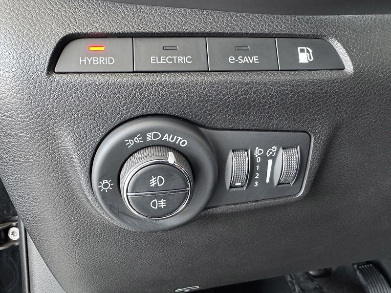 Jeep Compass 1,3T 4xe*AWD*FACELIFT*Kam*DPH - fotka 25 z 34