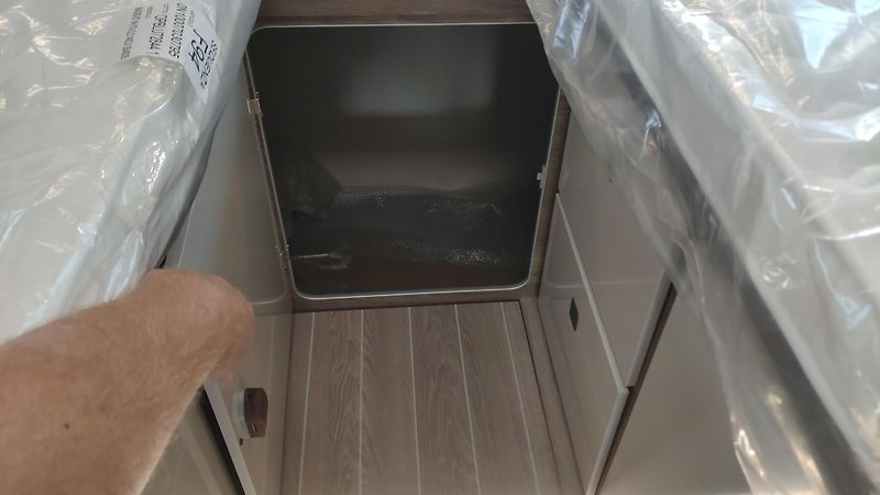 CI Caravans International (2026) MAGIS 87 INTEGRAL 2x skladem - fotka 15 z 27