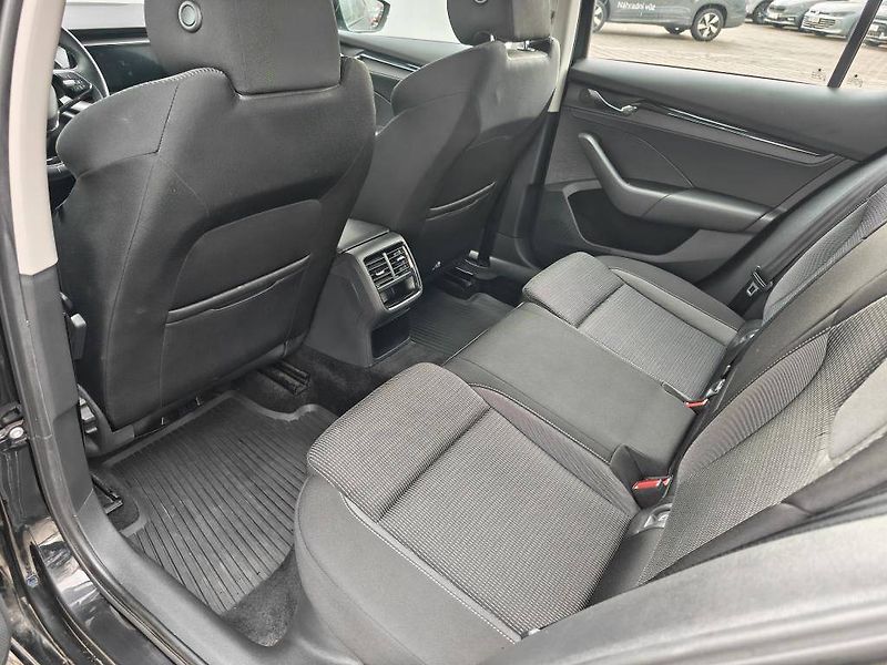 Škoda Octavia Ambition 1,5TSI - fotka 7 z 21