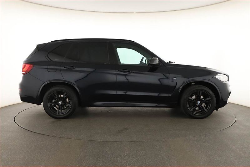 BMW X5 (2017) xDrive30d - fotka 6 z 20