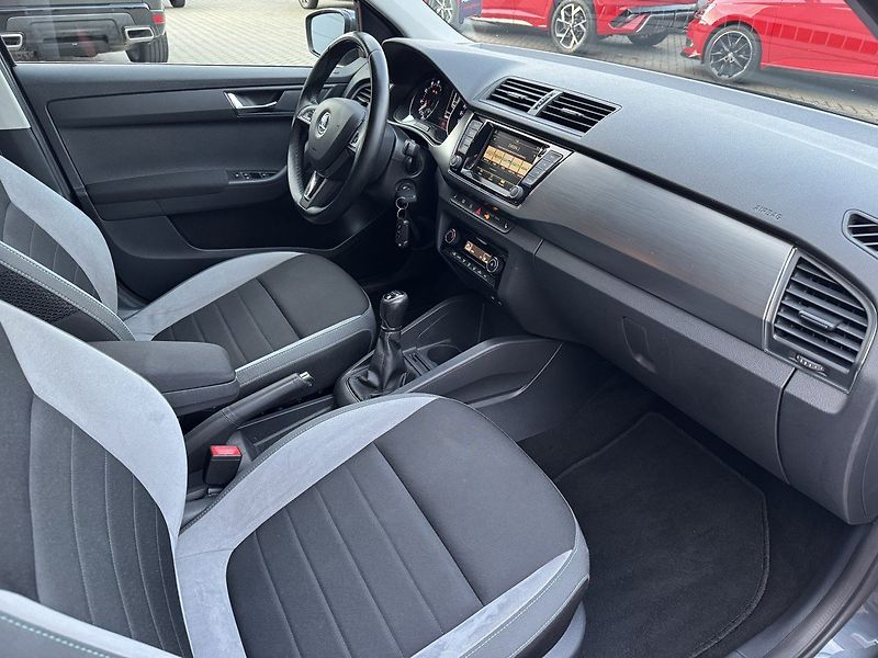 Škoda Fabia (2016) 1.2TSi JOY Navi Digi Klima - fotka 17 z 50