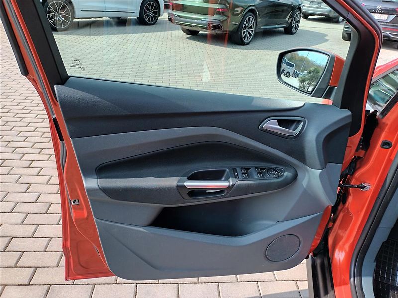 Ford Grand C-MAX 2,0 TDCI,103KW,NAVI,SERVIS, - fotka 16 z 45
