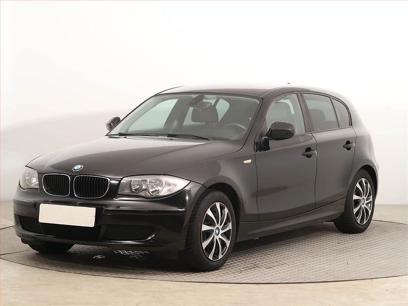 BMW Řada 1 (2010) 116i, po STK, jezdí výborně - fotka 2 z 14