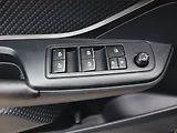 Toyota C-HR (2018) 1.8 Hybrid, Automat - náhled 21