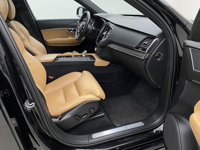 Volvo XC90 B5 AWD INSCRIPTION AUT CZ - fotka 24 z 48