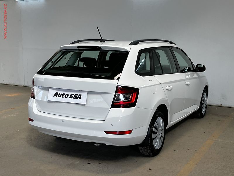 Škoda Fabia (2021) 1.0 TSi, ČR, Style, LED - fotka 4 z 15