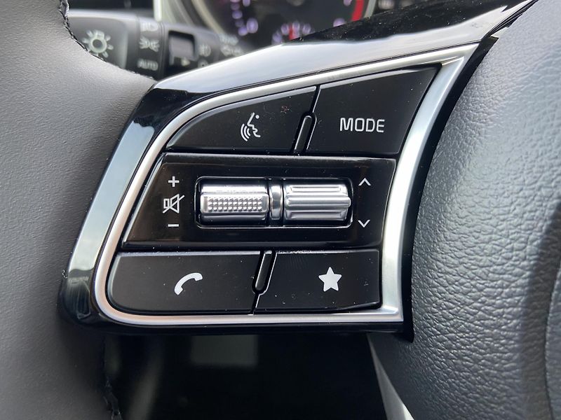Kia Ceed SW (2025) TOP Tech+Bus 