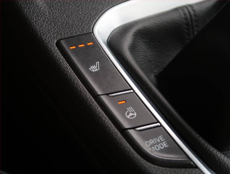 Hyundai i30 (2021) Smart 1.5 T-GDI MHEV, ČR,1.maj - fotka 19 z 20