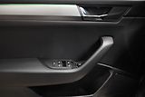 Škoda Superb - náhled 12
