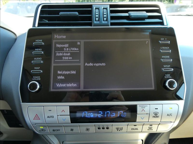 Toyota Land Cruiser 2,8 D-4D 150kW 2Maj, ČR, DPH - fotka 28 z 41