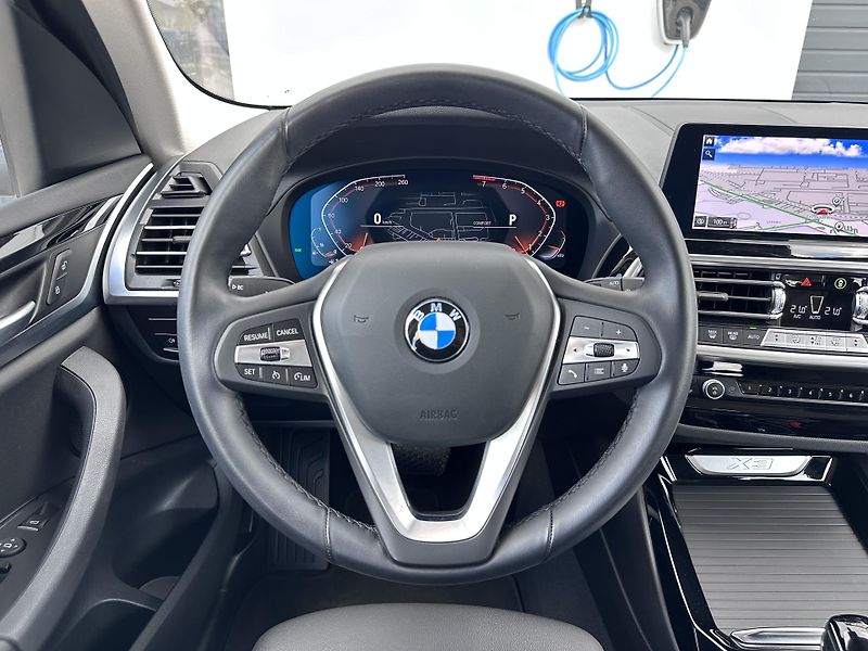 BMW X3 xDrive20i - fotka 10 z 22