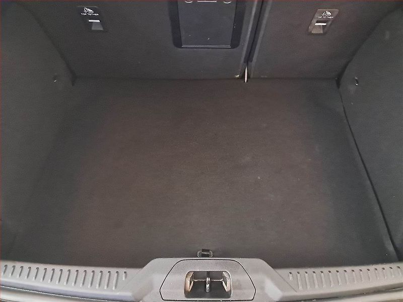 Ford Focus (2018) 1.0 EcoBoost, Serv.kniha, Navi - fotka 14 z 18