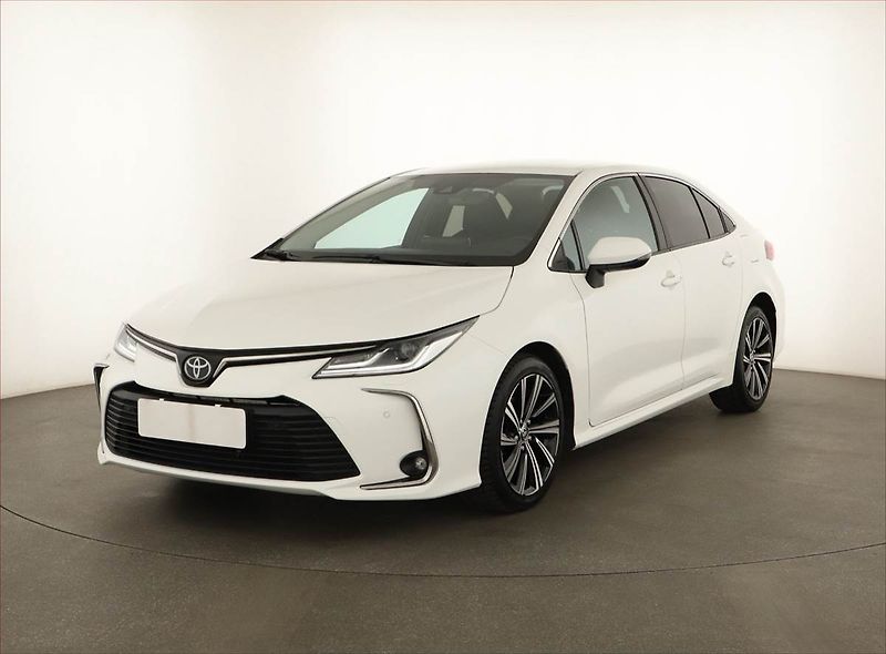 Toyota Corolla (2023) 1.5 VVT-i - fotka 2 z 15
