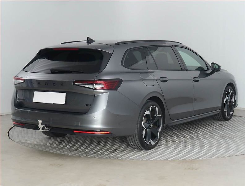 Škoda Superb (2025) 2.0 TDI - fotka 5 z 21