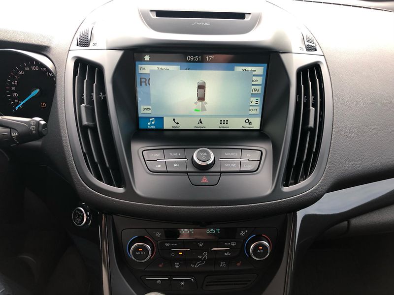 Ford Kuga 2.0 TDCi - fotka 21 z 29