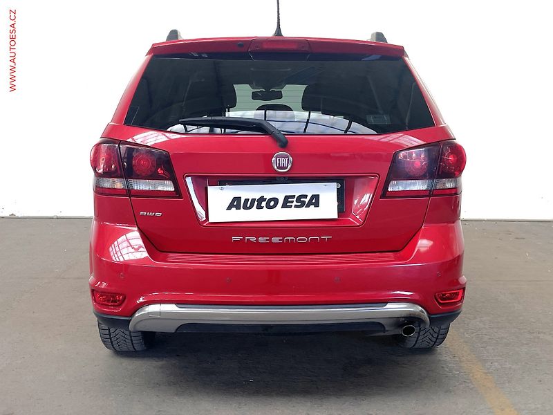 Fiat Freemont (2014) 2.0 JTD 4x4, Cross, AT, kůže - fotka 5 z 17