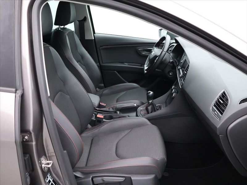 Seat Leon 1,4 TSI 110kW FR Dynamic sr.kn - fotka 11 z 26