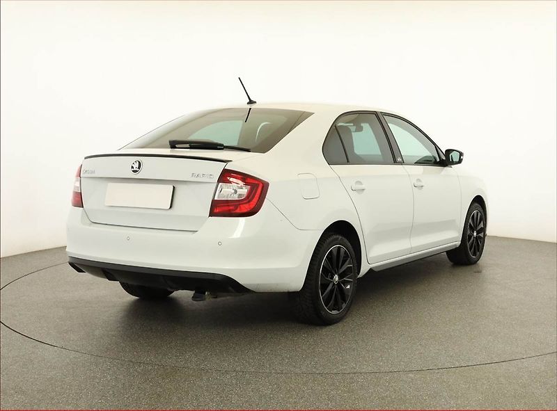 Škoda Rapid (2019) Monte Carlo 1.0 TSI, Bi-Xenony - fotka 5 z 19