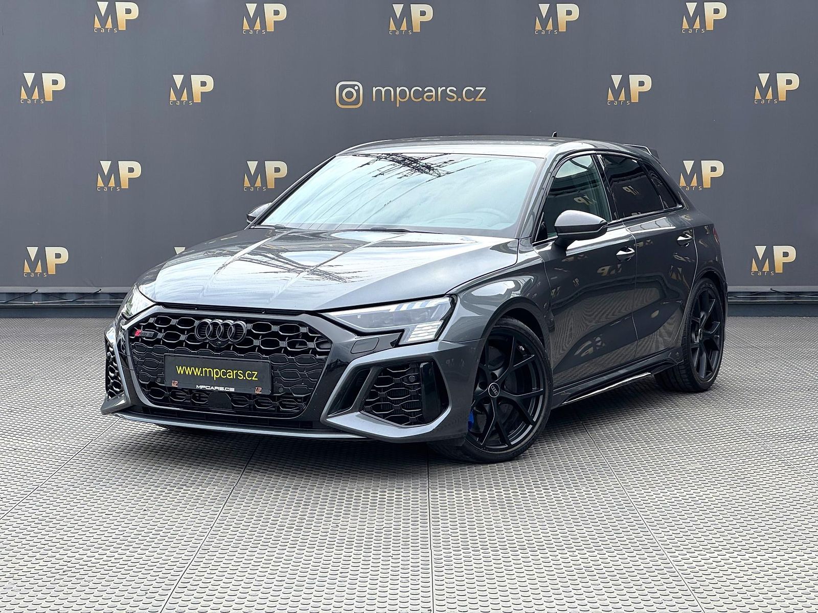 Audi RS 3 2.5TFSi 294kW Quattro, Matrix 