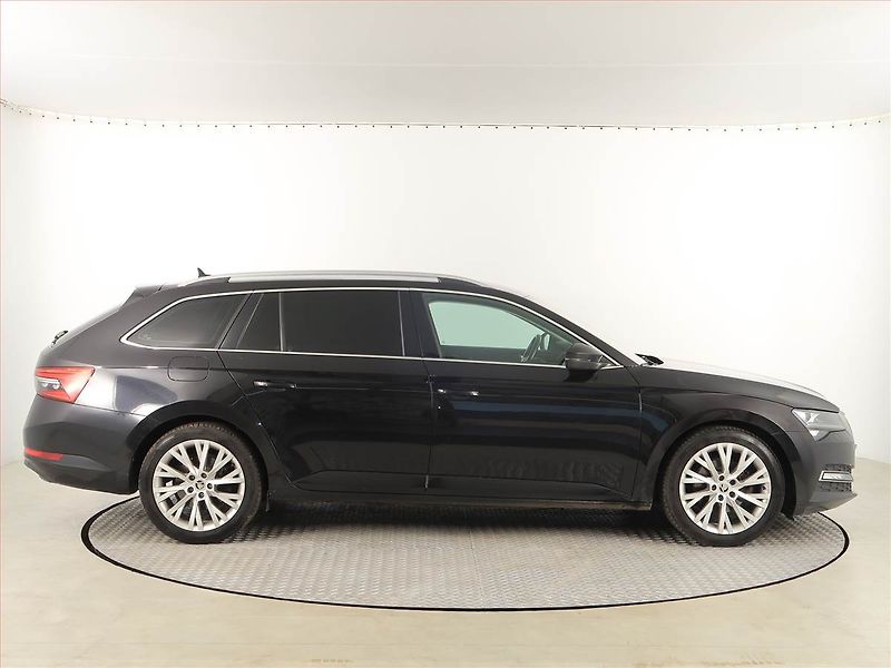 Škoda Superb (2021) 2.0 TDI - fotka 6 z 20
