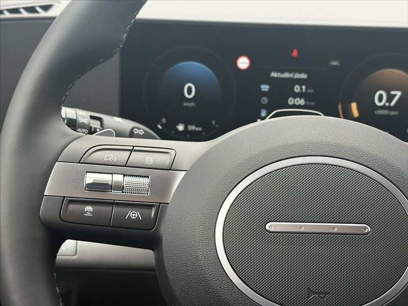Hyundai Kona 1,6 T-GDI 132kW DCT Style - fotka 11 z 29