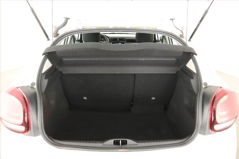 Citroën C3 (2020) Feel 1.2 PureTech, ČR,1.maj - fotka 12 z 12